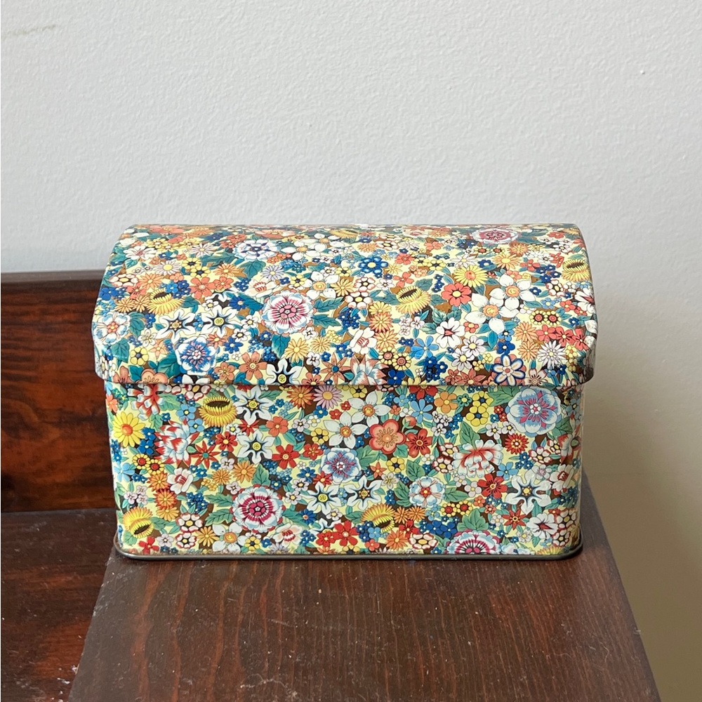 Daher Vintage Metal Chest Floral